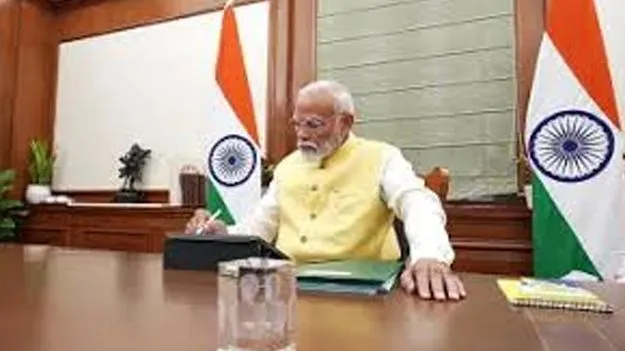 Aggressive Attack on Modi Govt: ఓట్ల సవరణకు తోడైన ఓట్ల చోరీ