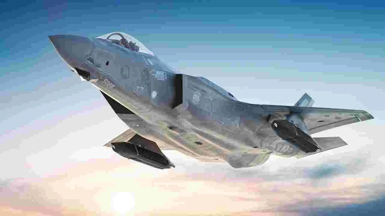 UK F-35: మరో బ్రిటన్ ఎఫ్-35 విమానంలో సాంకేతిక సమస్య.. జపాన్‌‌‌లో అత్యవసర ల్యాండింగ్