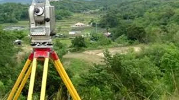 Land Survey: ఎఫ్‌సీడీఏ, ఎన్‌ఐయూఎం కార్యాలయాల కోసం మీర్కాన్‌పేటలో భూముల పరిశీలన