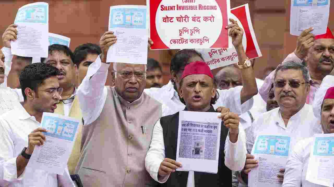 No Confidence Motion: సీఈసీపై అభిశంసన