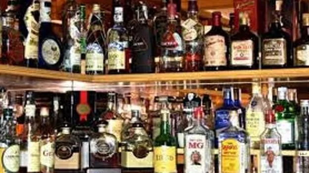 Liquor Case: మద్యం కేసు.. బెయిల్‌ పిటిషన్లపై విచారణ వాయిదా