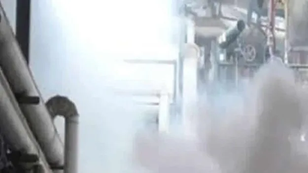 Kakinada: యానాంలో ONGC గ్యాస్‌పైప్‌ లైన్ లీక్.. భయాందోళనలో ప్రజలు