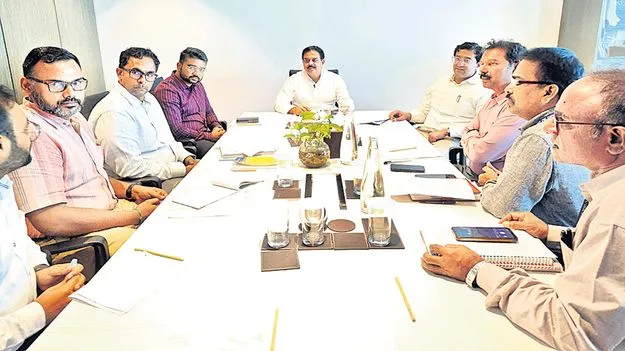 రేషన్‌ బియ్యం అక్రమ రవాణాపై నిఘా