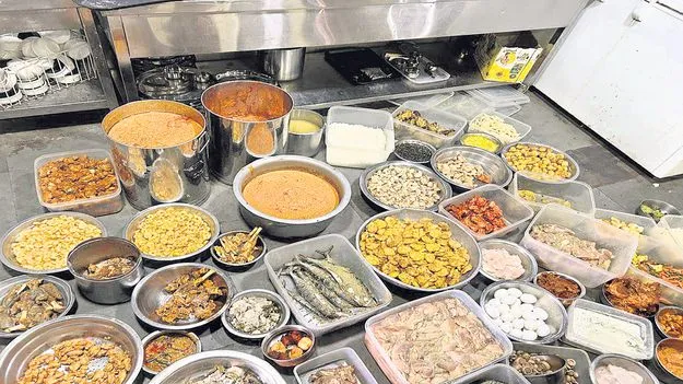 మారని హోటల్స్‌ తీరు!