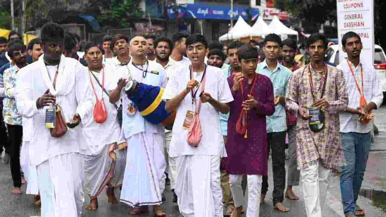 ఇస్కాన్ దేవాలయంలో ఘనంగా కృష్ణాష్టమి వేడుకలు