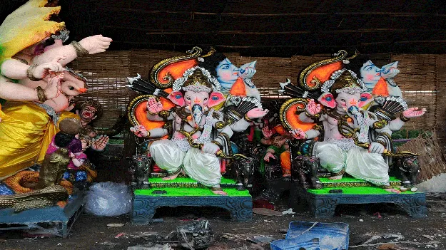 వేడుకలకు గణనాథులు సిద్ధం