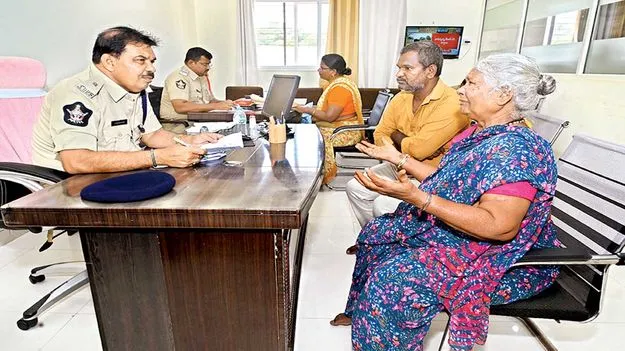 బాధితులకు న్యాయం చేస్తాం