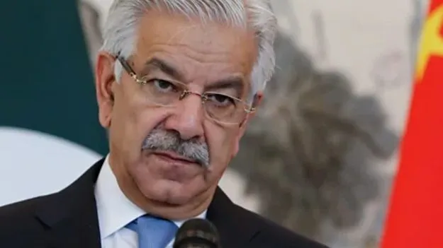 Khawaja Asif: మా యుద్ధ విమానాలకు ఏమీ కాలేదు.. భారత వాయుసేన చీఫ్ ప్రకటనపై పాక్