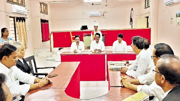 లోక్‌అదాలత్‌లో కేసులు పరిష్కరించుకోవాలి