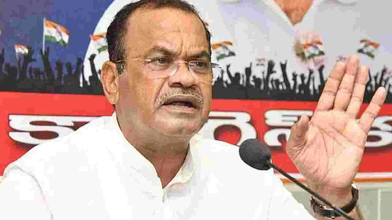 Komatireddy VenkatReddy: ప్రాజెక్ట్‌లను నిర్వీర్యం చేసిన బీఆర్ఎస్