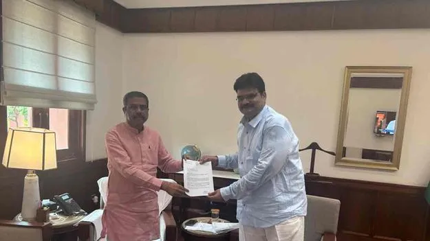 Lanka Dinkar: కేంద్ర విద్యా మంత్రి ధర్మేంద్ర ప్రధాన్‌కు లంకా దినకర్ లేఖ...