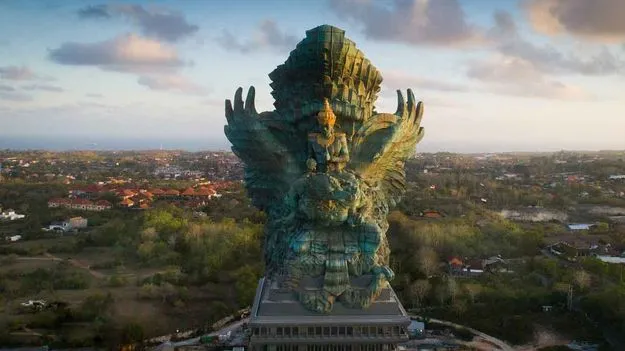 Lord Vishnu :  ఈ విష్ణుమూర్తి విగ్రహం,  స్టాట్యూ ఆఫ్ లిబర్టీ కంటే ఎత్తైనది.  అయితే,  భారతదేశంలో లేదు