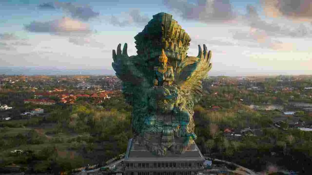 Lord Vishnu :  ఈ విష్ణుమూర్తి విగ్రహం,  స్టాట్యూ ఆఫ్ లిబర్టీ కంటే ఎత్తైనది.  అయితే,  భారతదేశంలో లేదు