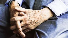 Mumbai Cyber Fraud: ఫేస్‌బుక్‌ ఫ్రెండ్ రిక్వెస్ట్‌ను యాక్సెప్ట్ చేసిన 80 ఏళ్ల వృద్ధుడికి భారీ షాక్.. దాదాపు రూ.9 కోట్ల నష్టం