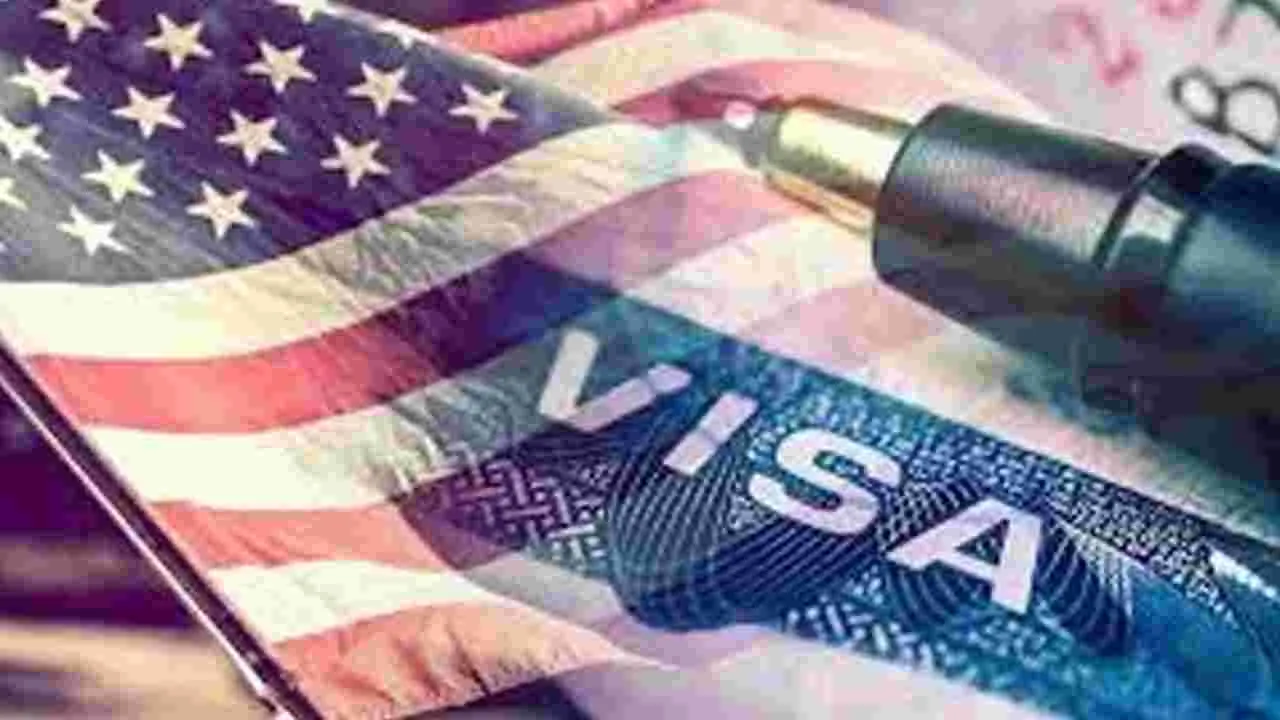 US Cancels Visas: 6 వేల మంది విదేశీ విద్యార్థుల వీసాలు రద్దు 