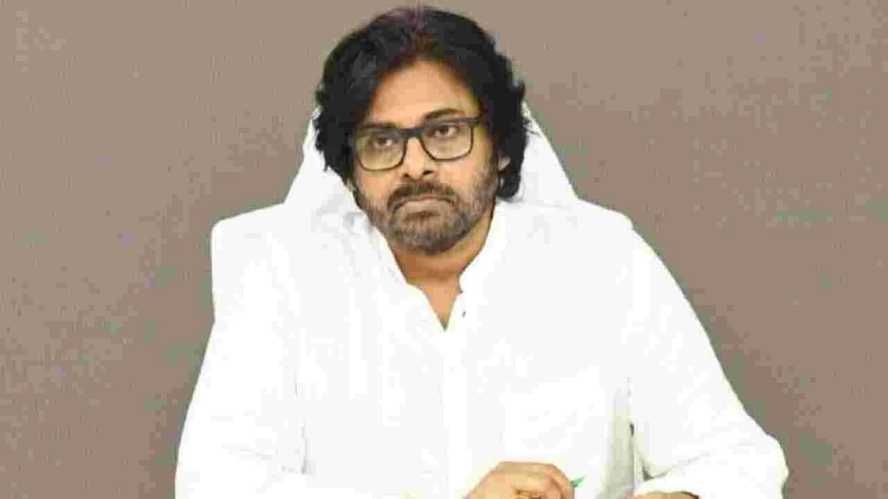 Pawan Comments on Rajinikanth: రజనీ సినీ ప్రయాణం.. పవన్ కల్యాణ్ రియాక్షన్
