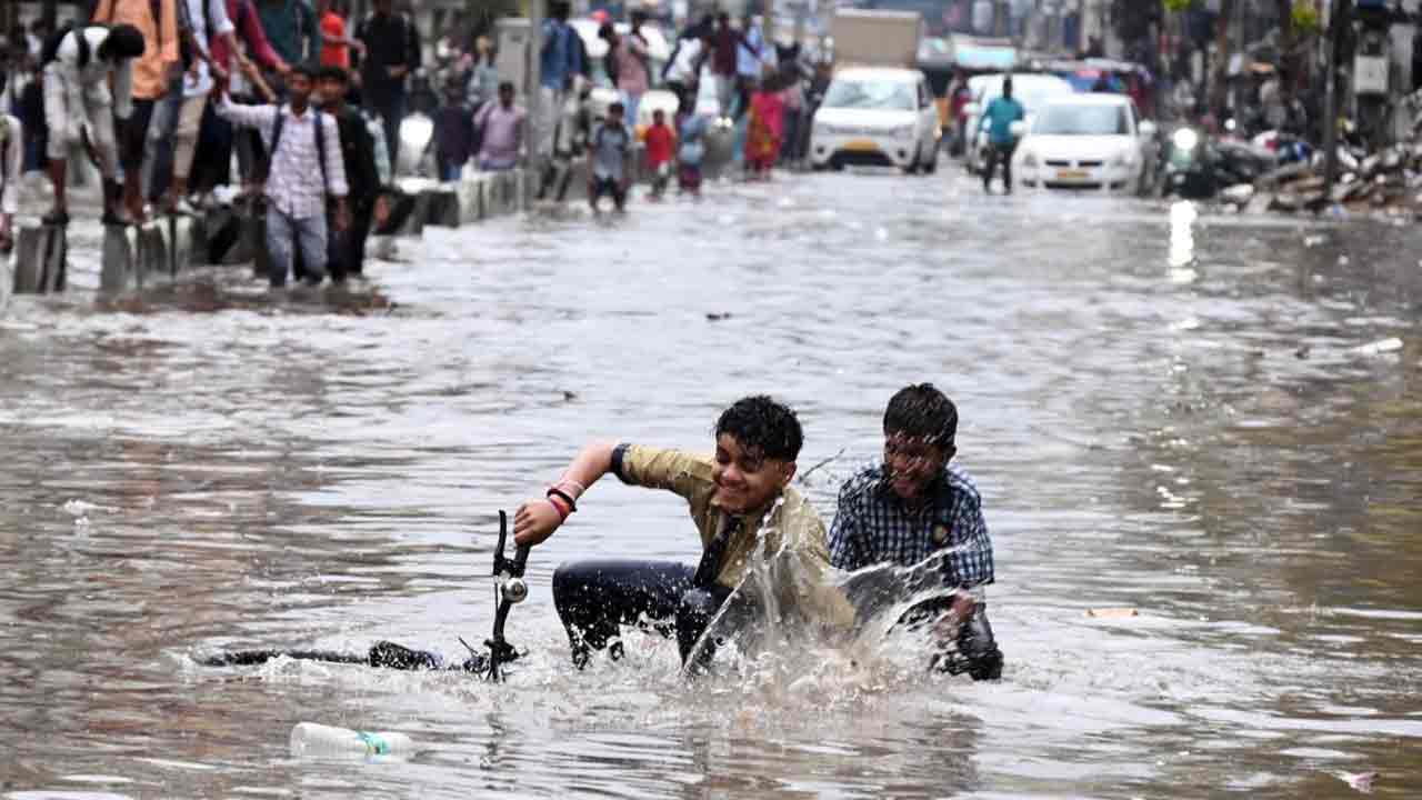 World Photography Day: ప్రపంచ ఫొటోగ్రఫీ దినోత్సవం సందర్భంగా ఆంధ్రజ్యోతి ఫొటోగ్రాఫర్లకి అవార్డుల పంట 