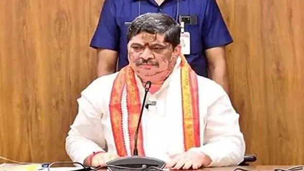 Prabhakar Fires on BJP And BRS: ఉప రాష్ట్రపతి ఎన్నికల్లో బీఆర్ఎస్ ఓటు ఎటువైపు.. మంత్రి పొన్నం ప్రశ్నల వర్షం