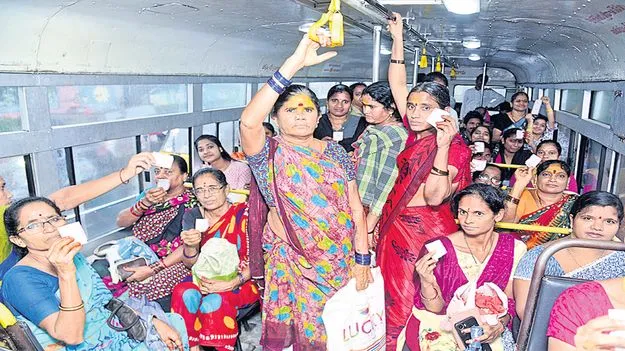 ఆనందం మెండుగా... బస్సులు నిండుగా...