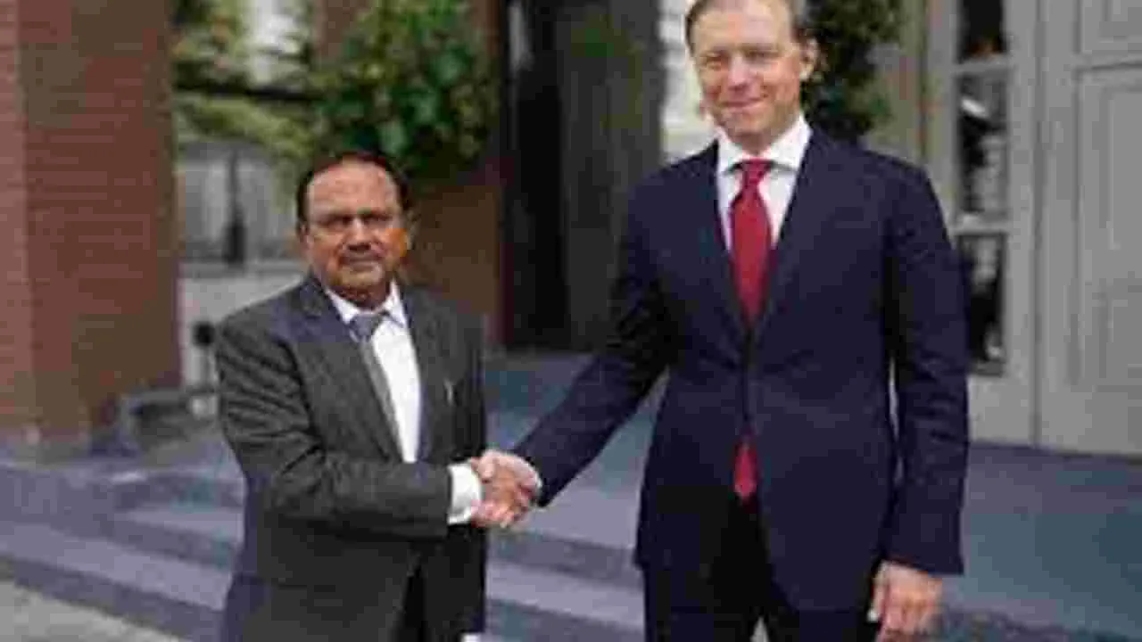 Ajit Doval Meets Russian Deputy PM: రష్యా ఉప ప్రధానితో డొభాల్‌ భేటీ 
