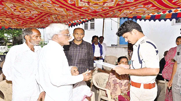 అర్జీలు పునరావృతం కాకూడదు 