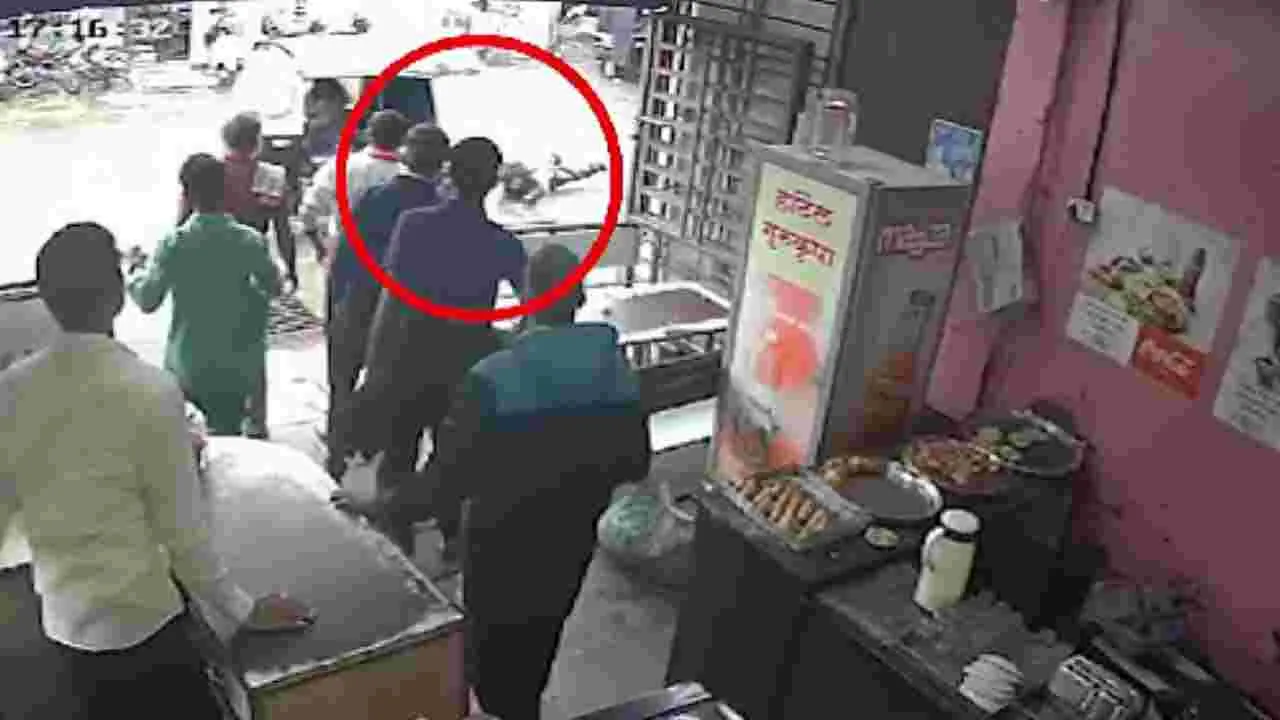 Satara Cop: షాకింగ్ ఘటన.. మద్యం మత్తులో ఆటోడ్రైవర్.. మహిళా పోలీసును రోడ్డుపై ఈడ్చుకెళ్లి...