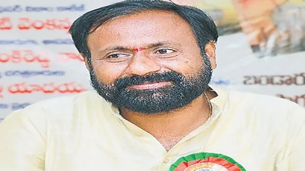 Tula Srinivas: తొలి పుస్తకం వచ్చాక  చదవాలన్న కాంక్ష మరింత పెరిగింది!