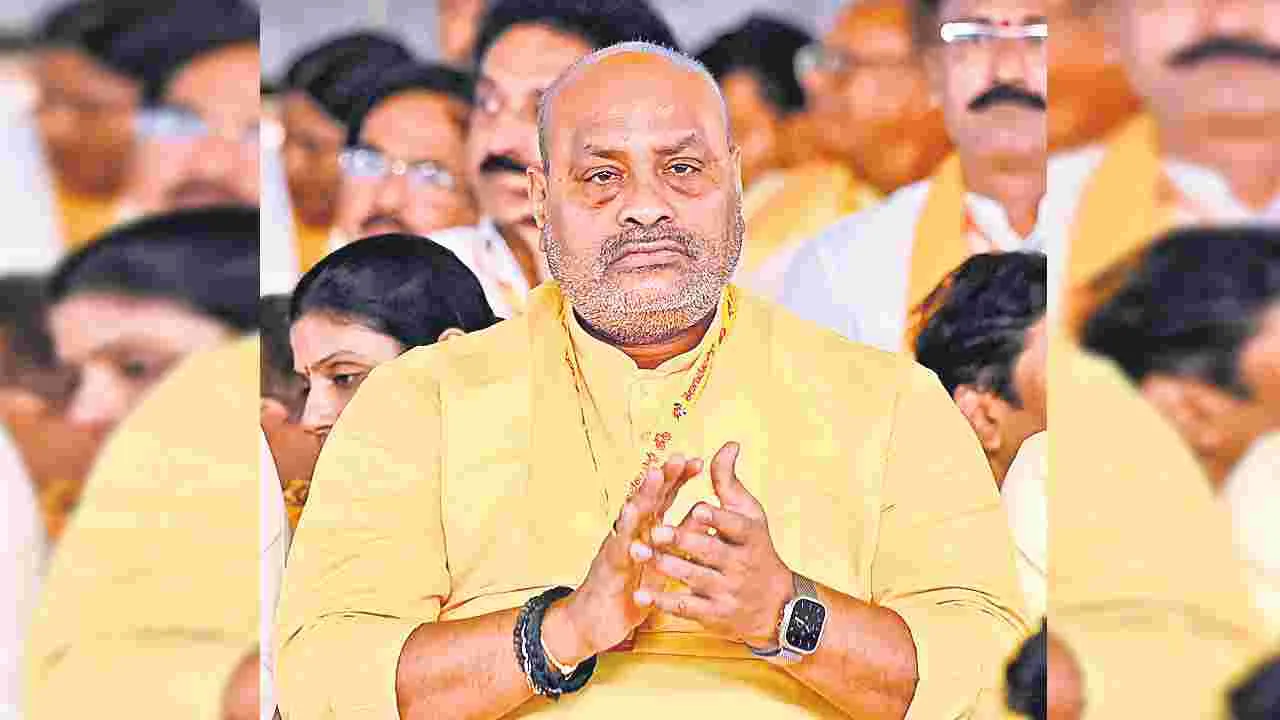  Minister Atchannaidu: ఎరువుల కోసం ఏ రైతూ ఇబ్బంది పడొద్దు