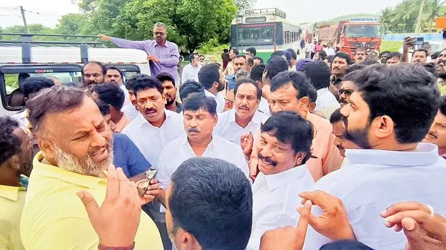 ZPTC By Election: ఉద్రిక్తతల మధ్య ఒంటిమిట్ట ఉపఎన్నిక