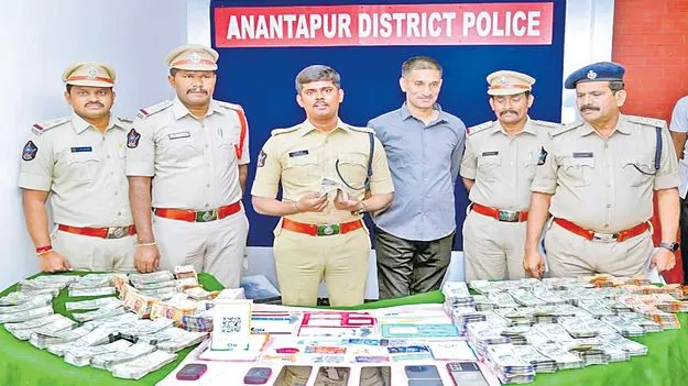 AP Police: సైబర్‌ నేరగాళ్లకు సవాల్‌