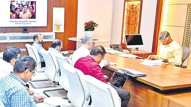 CM Chandrababu: మహిళా ప్రయాణికుల పట్ల మర్యాద
