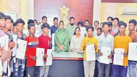 Labor Department: కనీస వసతి, సరైన భోజనం కూడా కల్పించని వైనం