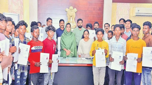 Labor Department: కనీస వసతి, సరైన భోజనం కూడా కల్పించని వైనం