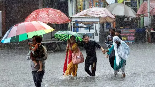 Weather Forecast: నేడు సీమ, దక్షిణ కోస్తాలో భారీ వర్షాలు