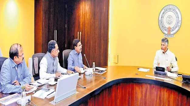 Chandrababu Naidu: ఐకానిక్‌గా రాజధాని నిర్మాణాలు