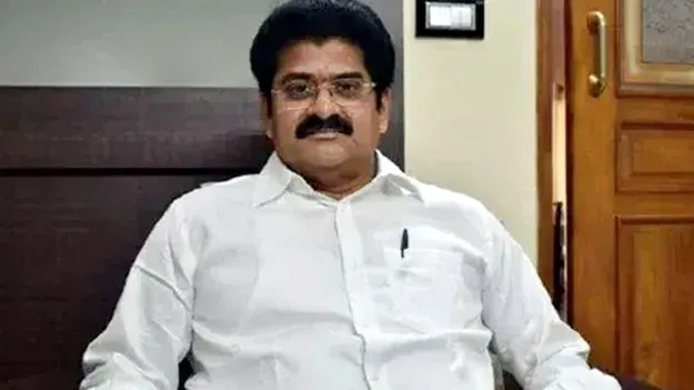 తొందరలో జగన్‌ జైలుకెళ్లడం ఖాయం: నల్లమిల్లి 