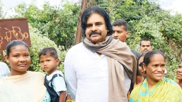 రాఖీ.. భావోద్వేగాలకు సంకేతం: పవన్‌ కల్యాణ్‌