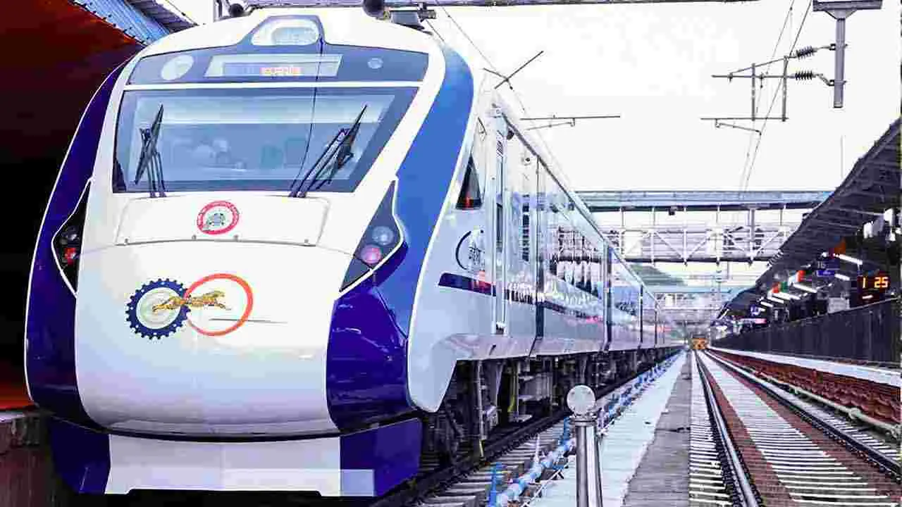 Vande Bharat Train: నెల్లూరులో వందే భారత్ ట్రైన్ ఢీకొని ఒకరు మృతి 