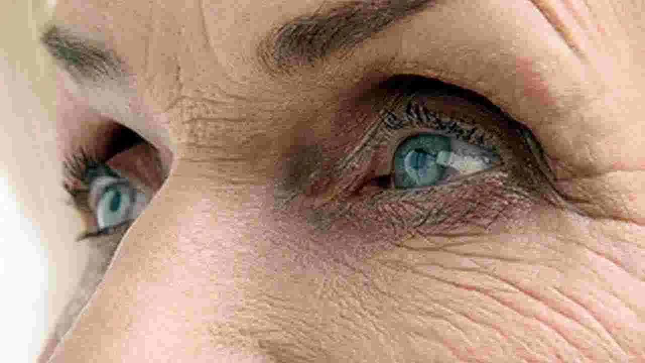 Beauty Tips: రాత్రి పడుకునే ముందు ఇలా చేస్తే.. ముఖం మెరిసిపోతుంది.. 