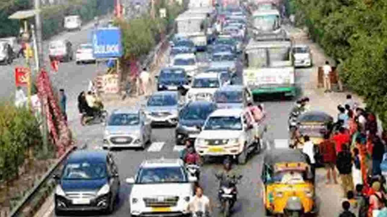 Chityala Traffic Jam: చిట్యాలలో 6 కి.మీ. ట్రాఫిక్‌ జామ్‌