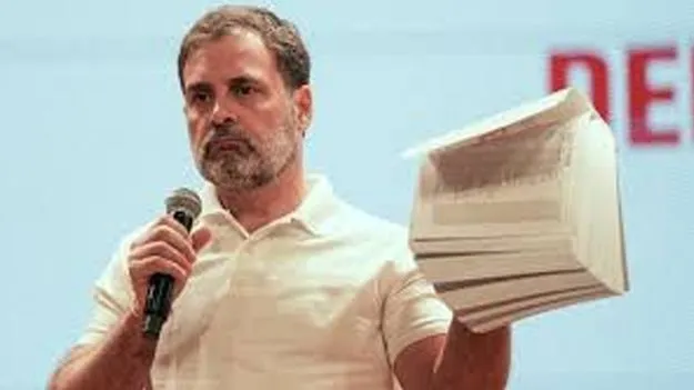 Karnataka EC Issues Notice to Rahul Gandhi: ఆరోపణలపై ఆధారాలు ఇవ్వండి