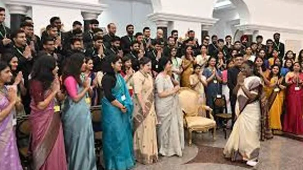 IAS Postings: ట్రైనీ ఐఏఎ్‌సలకు పోస్టింగ్‌లు