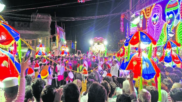 ఉరుసు ఉత్సవాలు ప్రారంభం