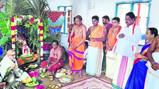 భక్తిశ్రద్ధలతో వరమహాలక్ష్మి వ్రతం