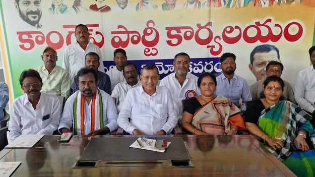 బీసీలపై బీజేపీ, బీఆర్‌ఎస్‌ పార్టీల కపట ప్రేమ