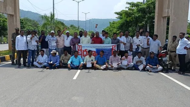 ఉపాధ్యాయ, విద్యారంగ సమస్యలను పరిష్కరించాలి