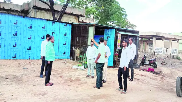 ఆర్టీసీ బస్టాండ్‌ తనిఖీ