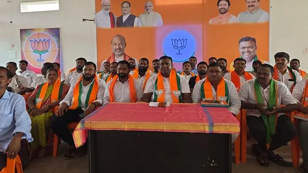 రిజర్వేషన్లు ఖరారు చేసే హక్కు రాష్ట్ర ప్రభుత్వానిదే..