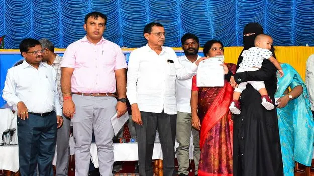 రేషన్‌ కార్డుల జారీ నిరంతర ప్రక్రియ