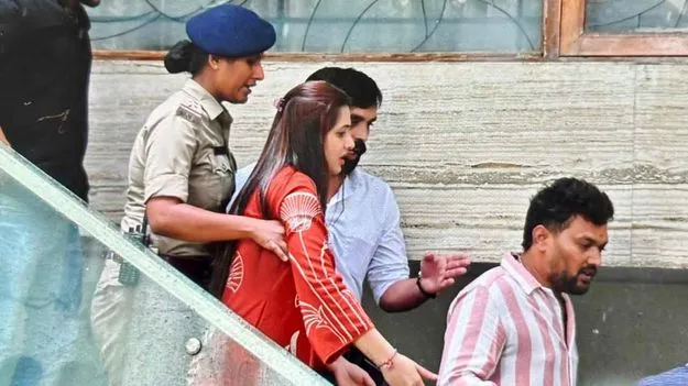Pavithra Gowda Arrest: రేణుకాస్వామి హత్య కేసులో నటి పవిత్ర గౌడ అరెస్ట్..